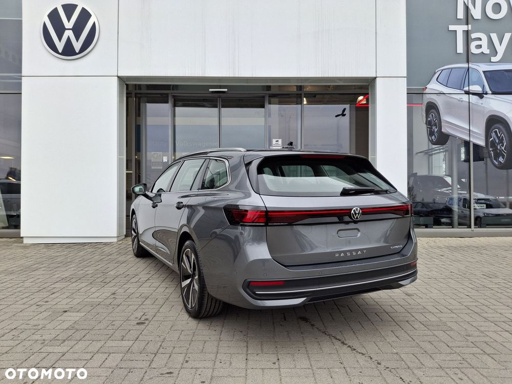 Volkswagen Passat - 6