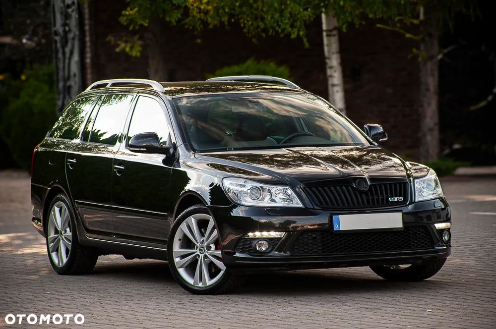 Skoda Octavia 2.0 TDI CR DPF DSG RS - 2