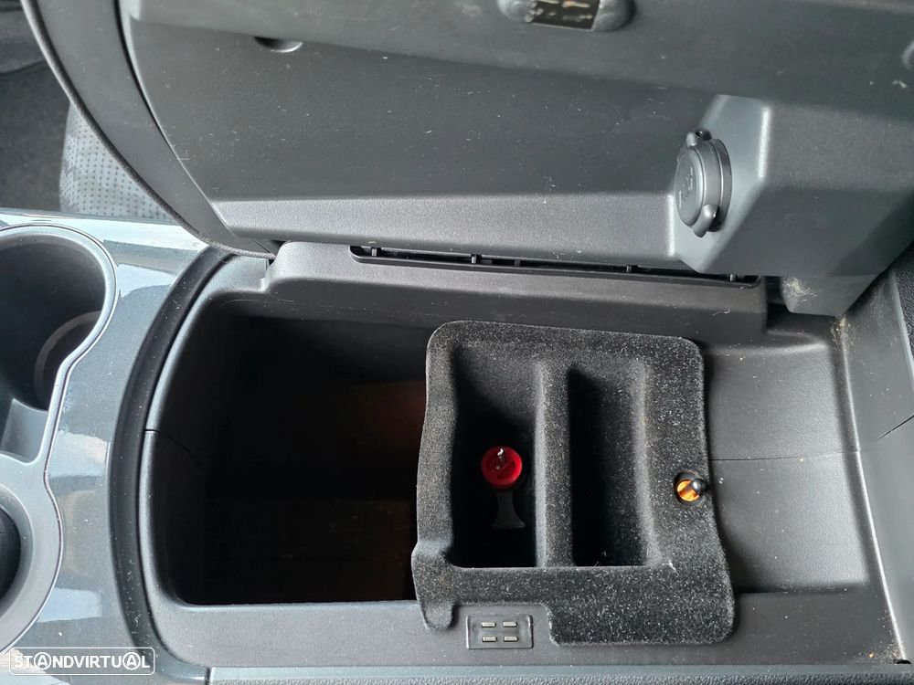 Peugeot 3008 2.0 HDi Hybrid4 - 31