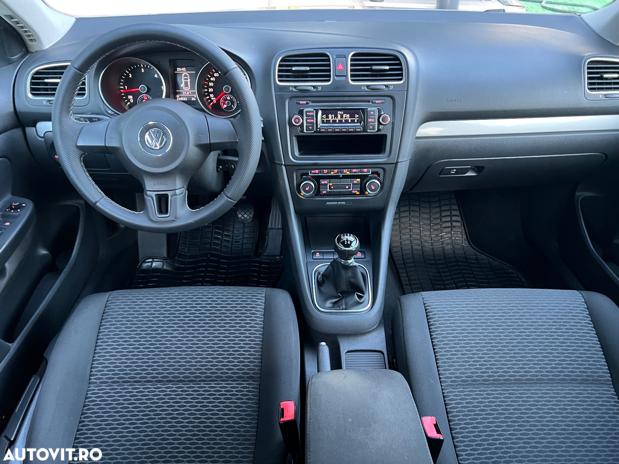 Volkswagen Golf 1.6 TDI 4Motion BlueMotion Technology Comfortline - 8
