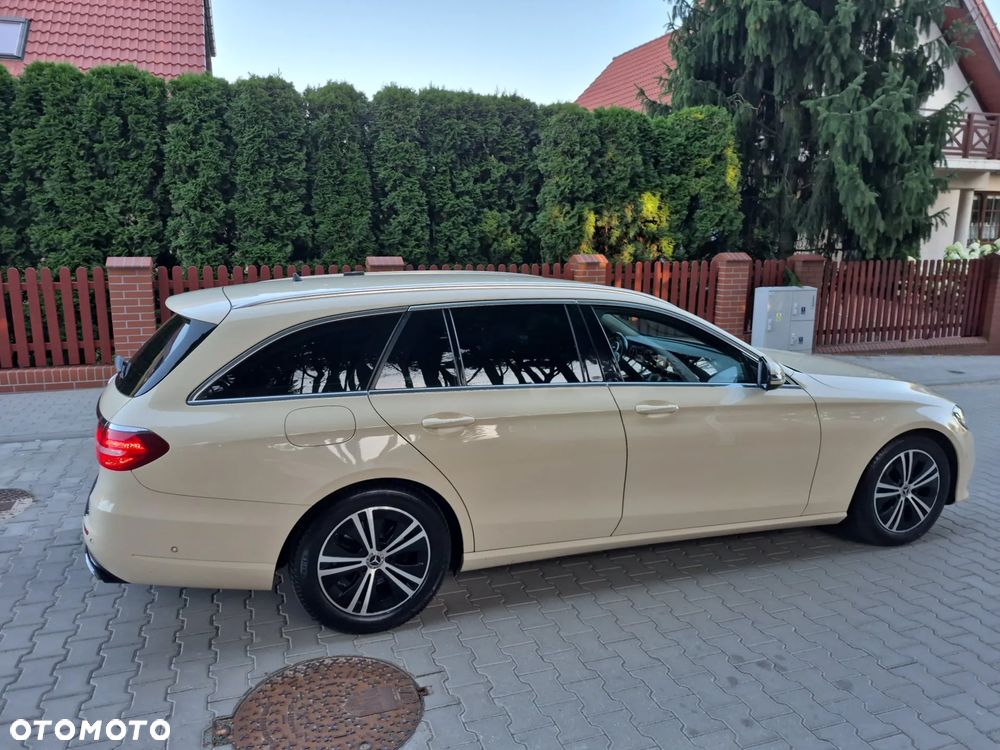 Mercedes-Benz Klasa E 220 d 9G-TRONIC - 12