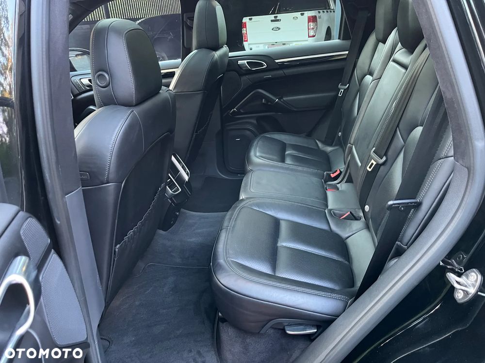 Porsche Cayenne Platinum Edition - 23