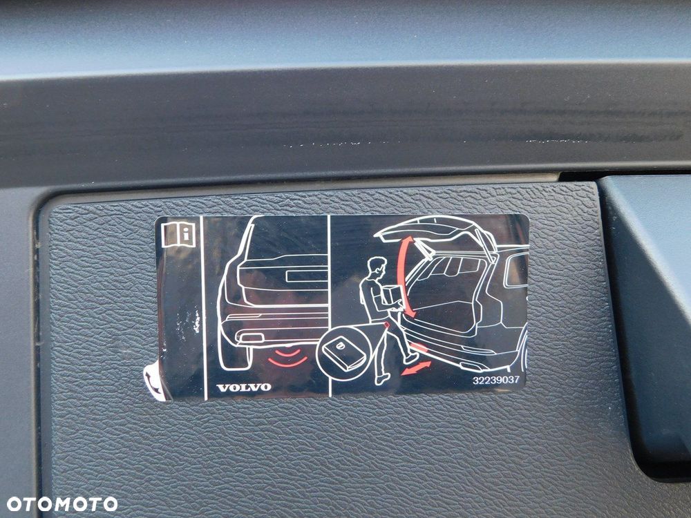 Volvo XC 60 D3 Momentum Pro - 27