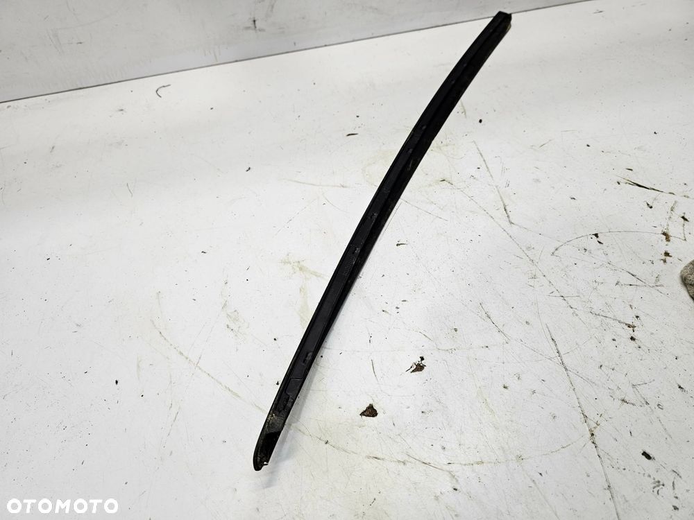 LISTWA ZGARNIAJĄCA SZYBY CZOŁOWEJ LEWY PRZÓD AUDI A6 C7 4G0854327B - 3