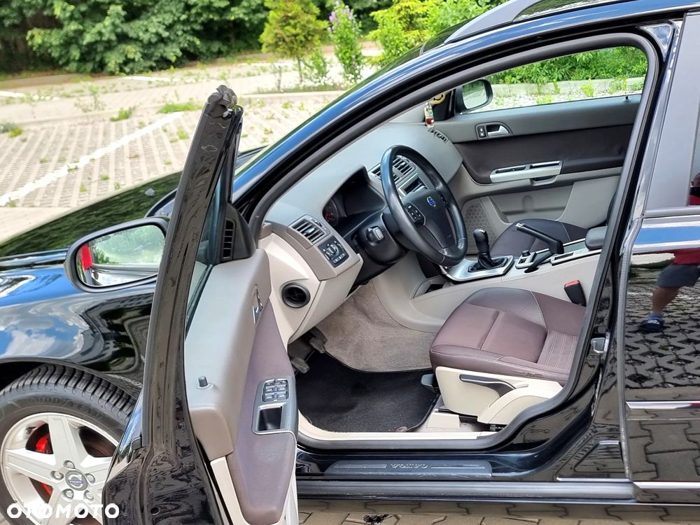 Volvo V50 2.0 Momentum - 7