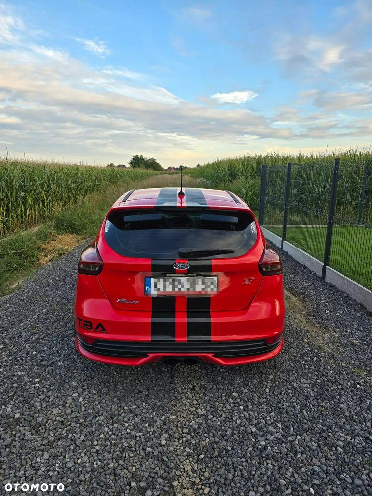 Ford Focus ST - 6