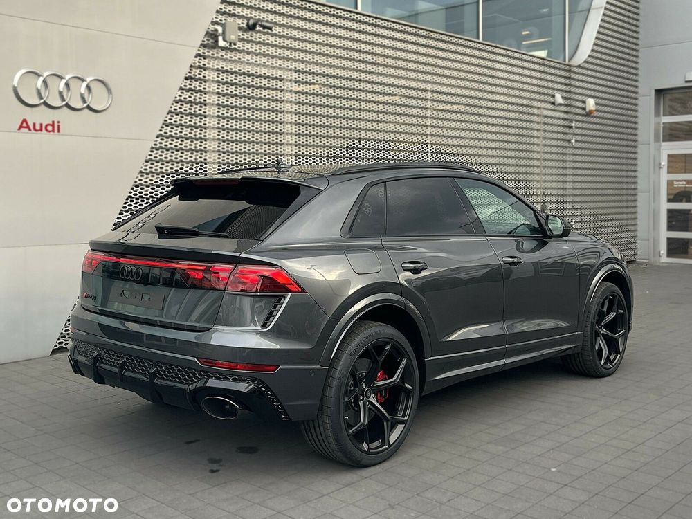 Audi RS Q8 - 12
