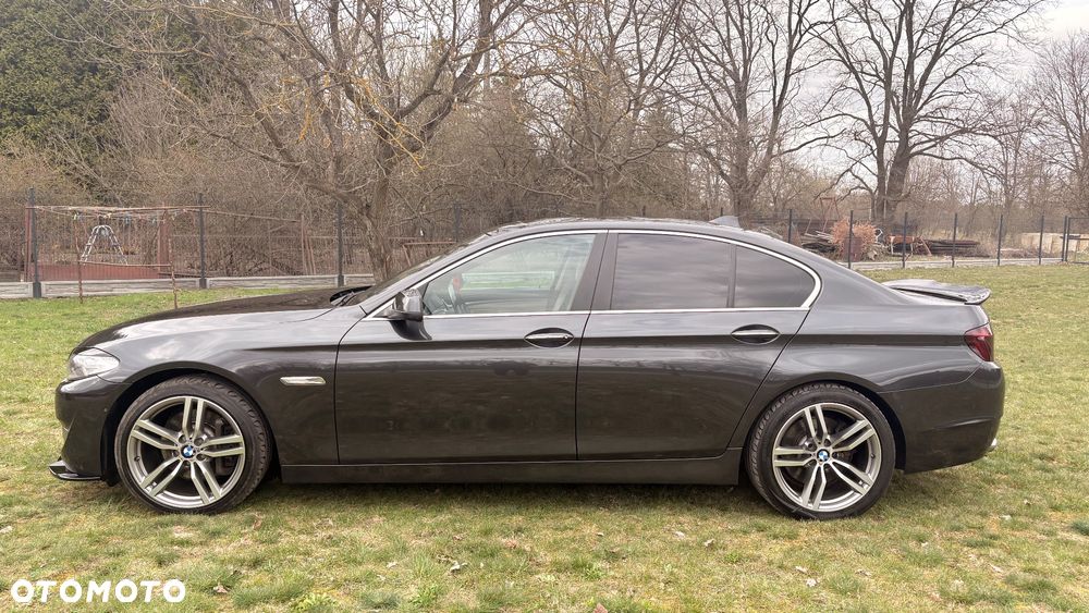 BMW Seria 5 530d xDrive - 7