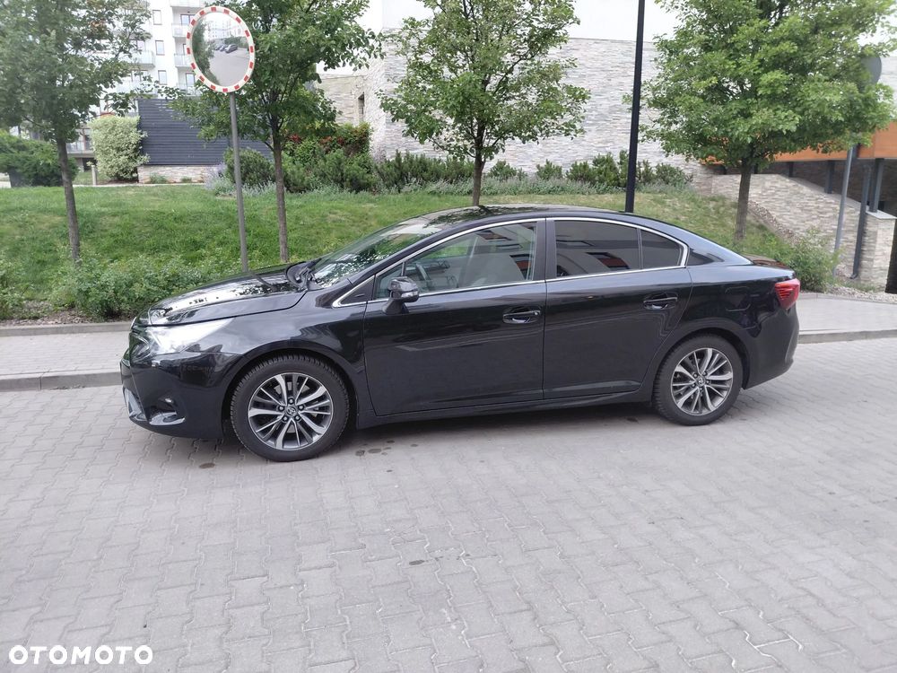 Toyota Avensis 2.0 D-4D Premium - 1