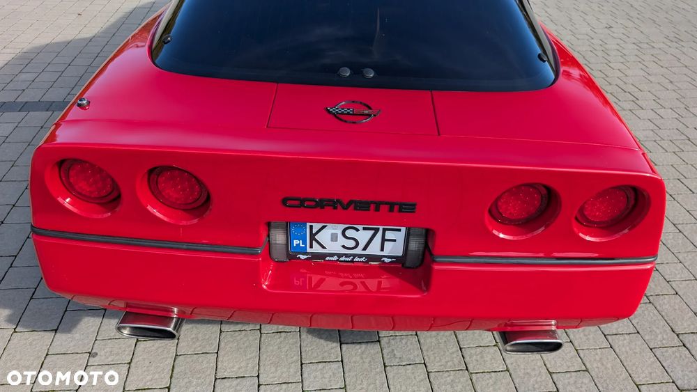 Chevrolet Corvette - 19