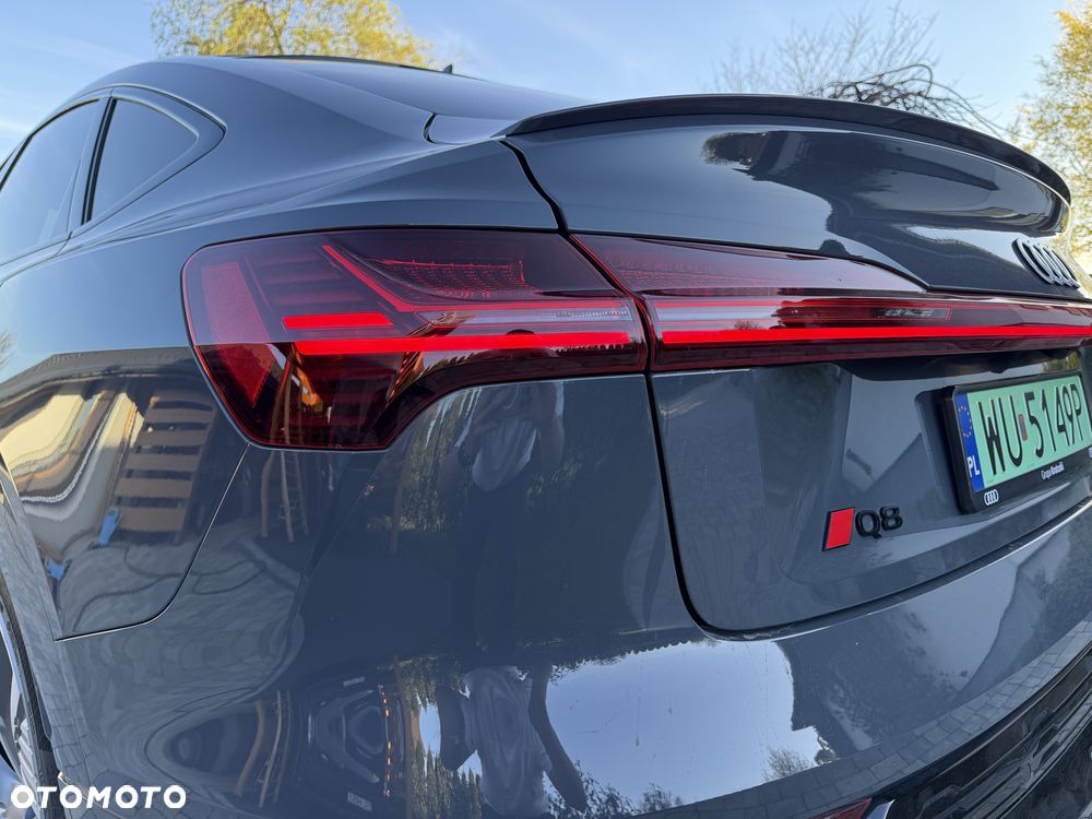 Audi Q8 Sportback e-tron - 5