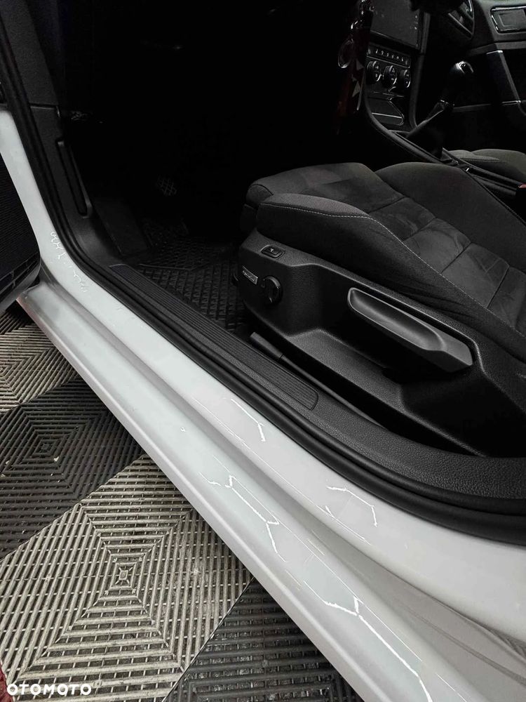 Volkswagen Golf VII 1.6 TDI BMT Highline - 32