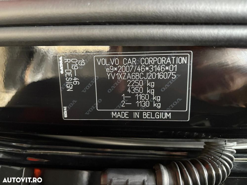 Volvo XC 40 D4 AWD Geartronic R-Design - 4