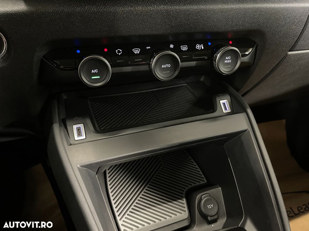 Citroën C4 BlueHDi 110 Stop&Start SHINE - 24