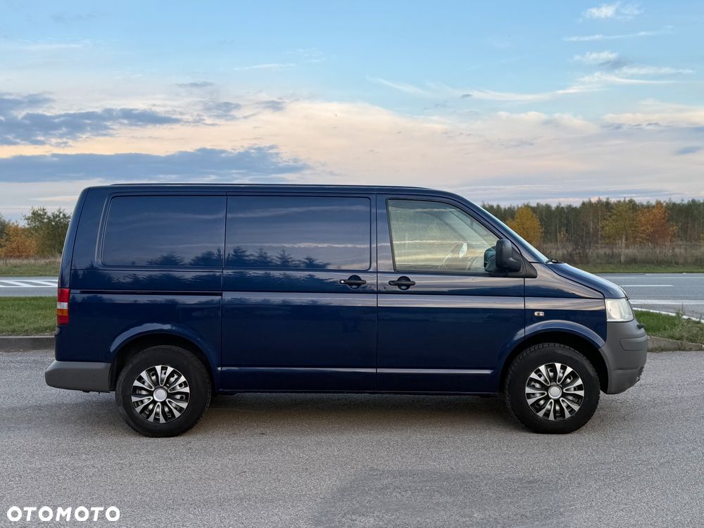 Volkswagen Transporter - 2