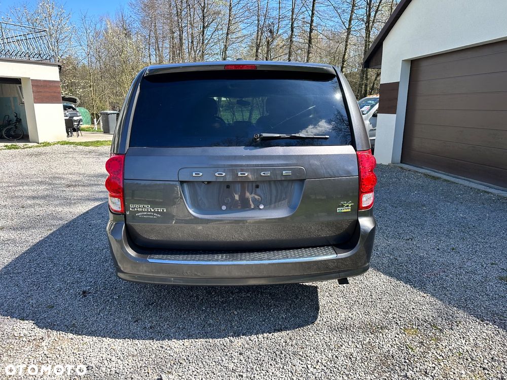 Dodge Grand Caravan 3.6 R/T - 7