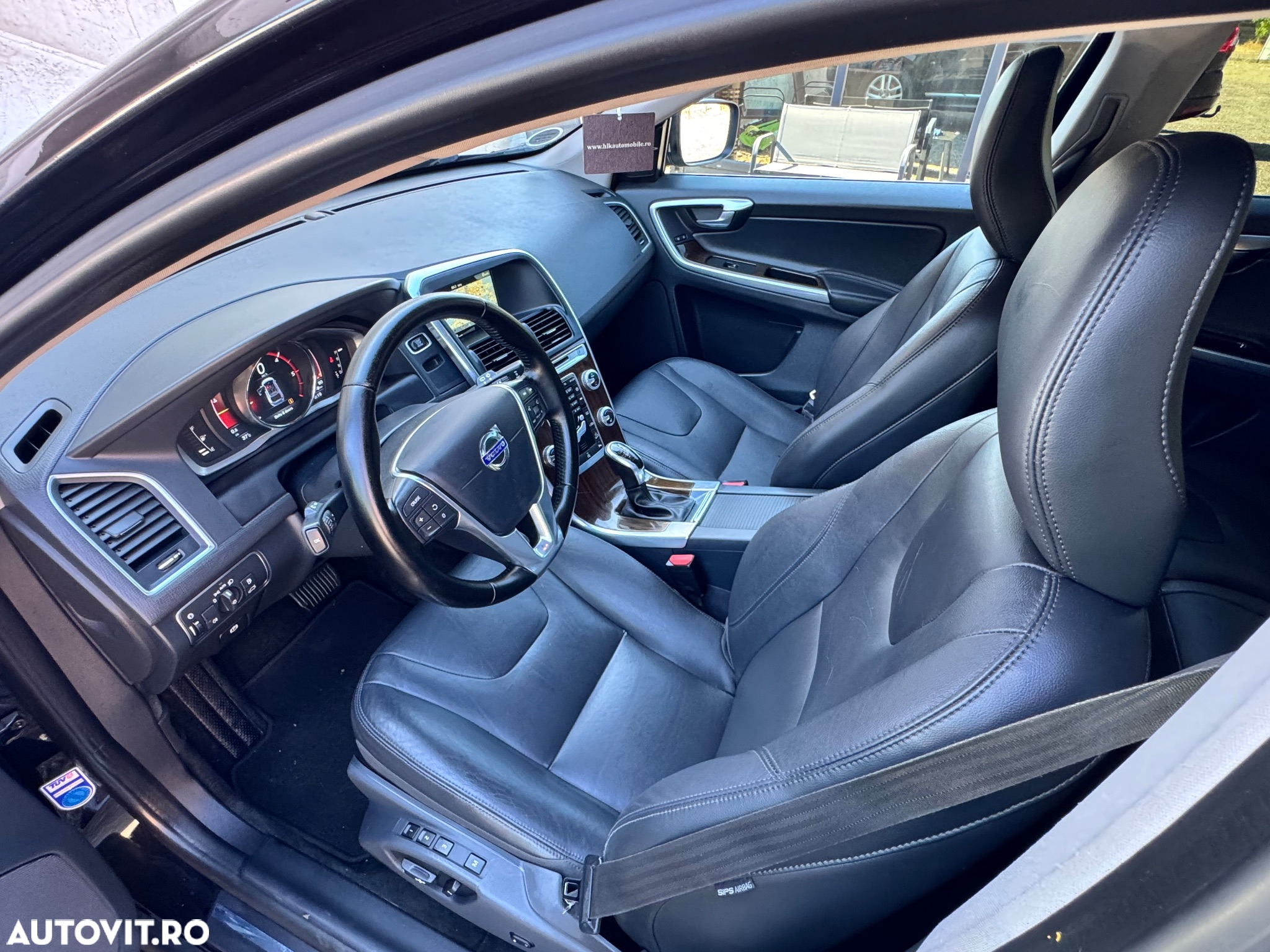 Volvo XC 60 D5 AWD Geartronic Summum - 12