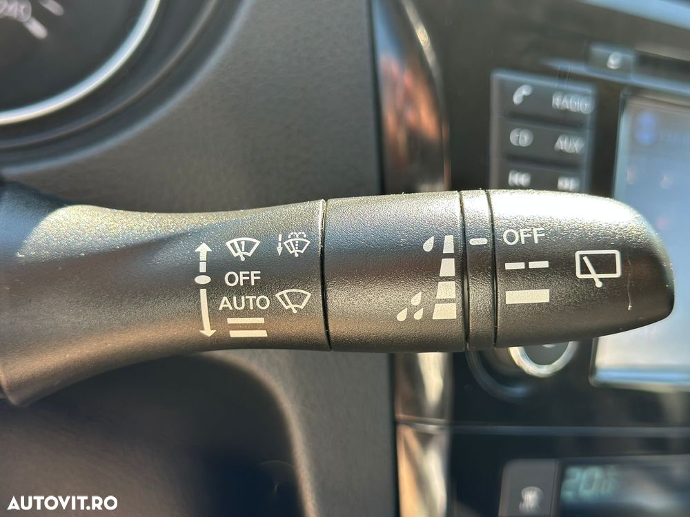 Nissan Qashqai 1.5 DCI Start/Stop N-Connecta - 28