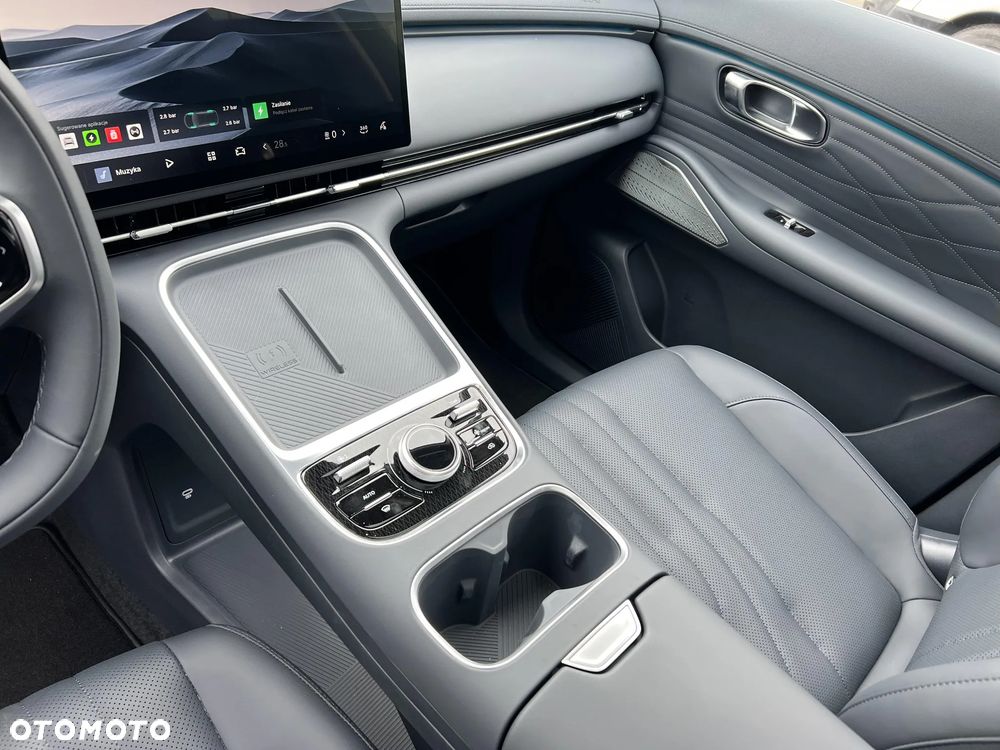 Geely Starray EM-i 1.5 PHEV Max - 12