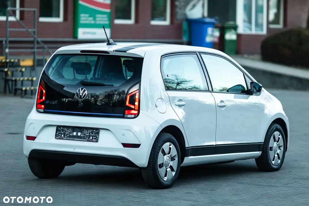 Volkswagen up! e-up - 11