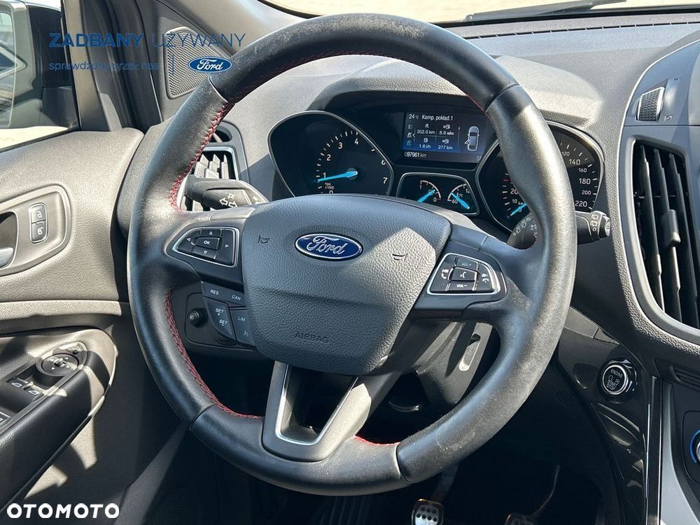 Ford Kuga - 12