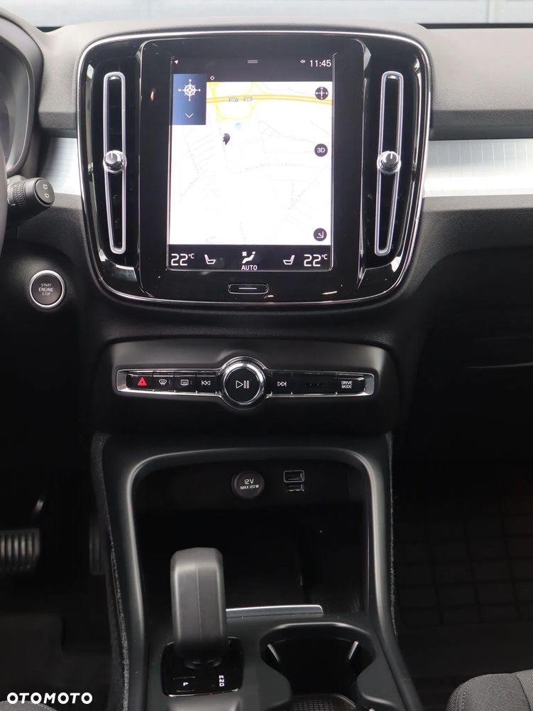 Volvo XC 40 T3 Momentum Pro - 13