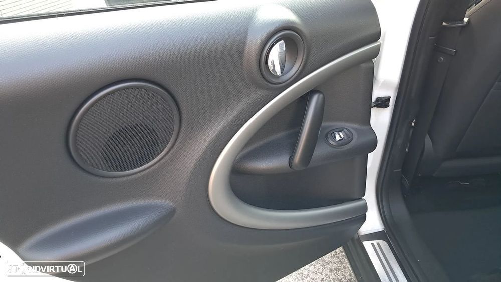 MINI Countryman Cooper D ALL4 - 23