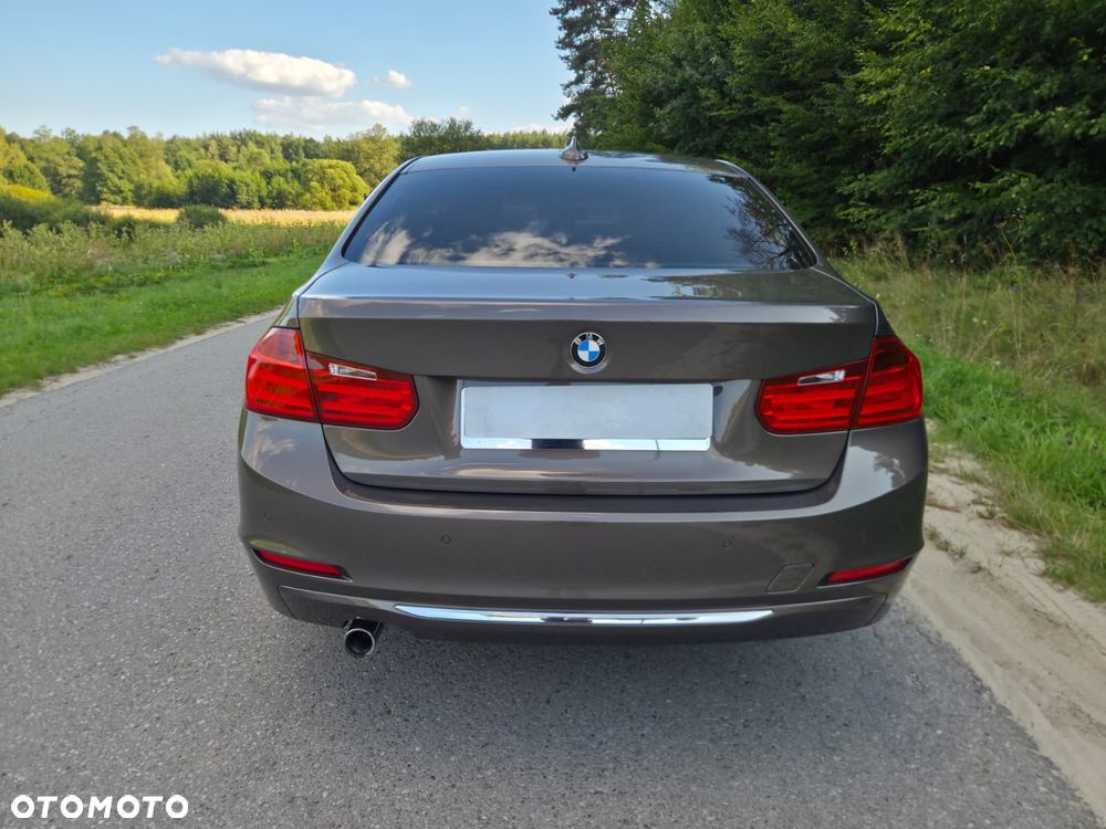 BMW Seria 3 316i Luxury Line - 8