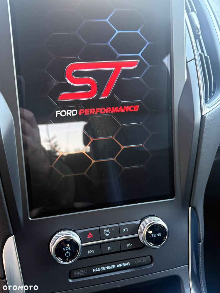 Ford Edge - 17