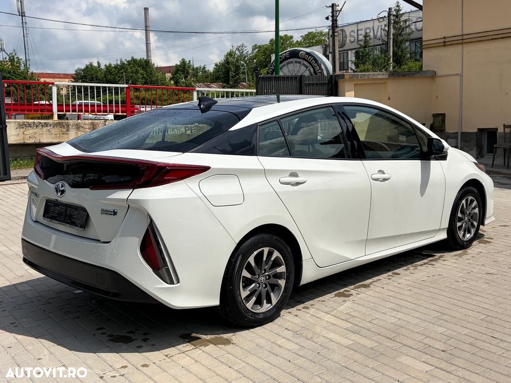 Toyota Prius - 13