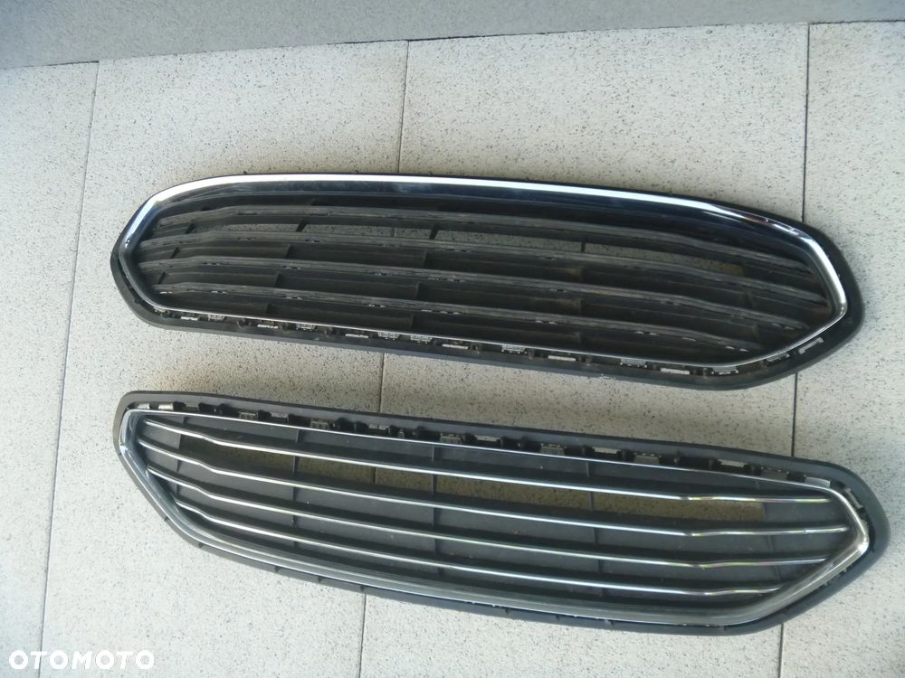 FORD KA PLUS KA+ GRILL ATRAPA ZDERZAKA E4B5-17B968-EB - 2