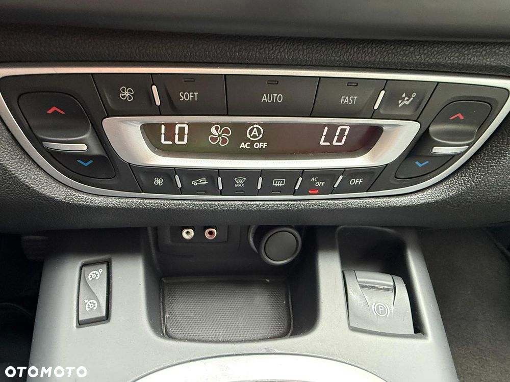 Renault Scenic 1.6 16V 110 Dynamique - 11