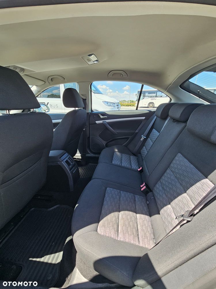 Skoda Octavia 1.4 TSI Ambiente - 10