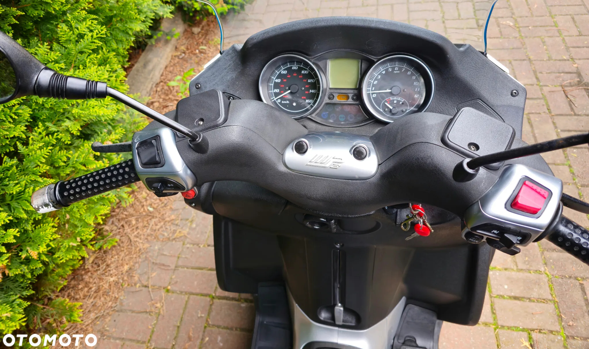 Piaggio MP-3 - 16