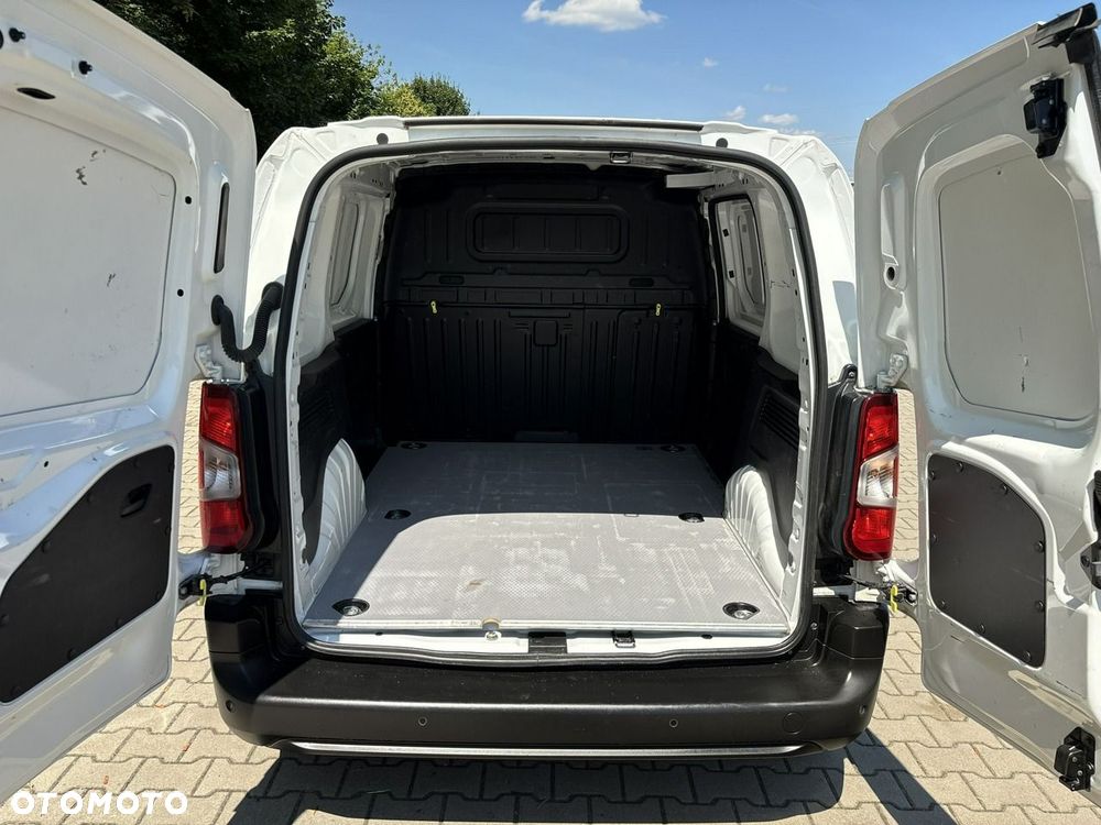 Toyota Proace City - 17
