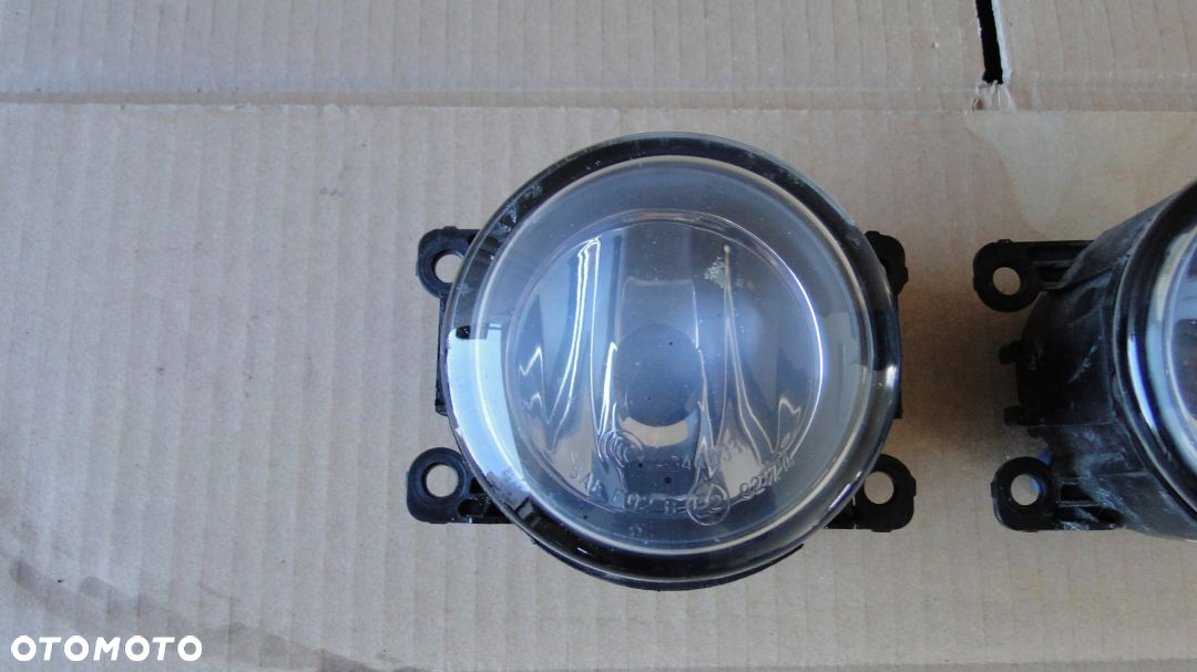 OPEL AGILA B SUZUKI SPLASH SWIFT HALOGEN LEWY PRAWY PRZÓD EUROPA - 2
