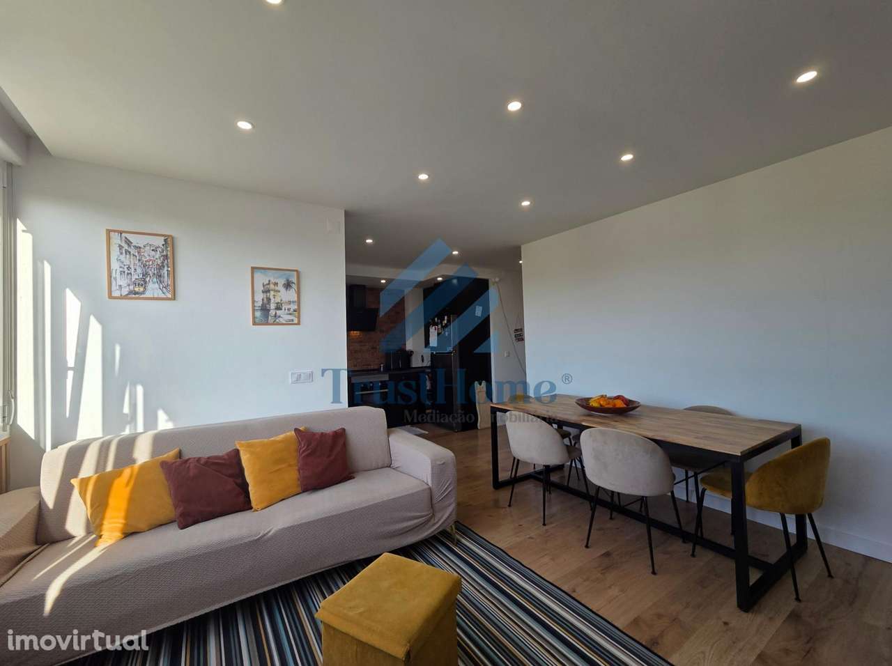 T1+1 totalmente remodelado e arrecadação com 23,5m2 e vista... - Grande imagem: 3/23