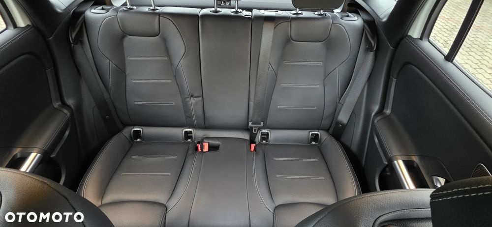 Mercedes-Benz GLA 250 4Matic 8G-DCT Edition AMG Line - 12