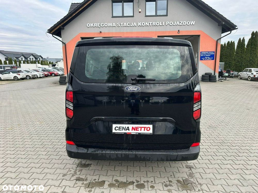 Ford Tourneo Custom - 5