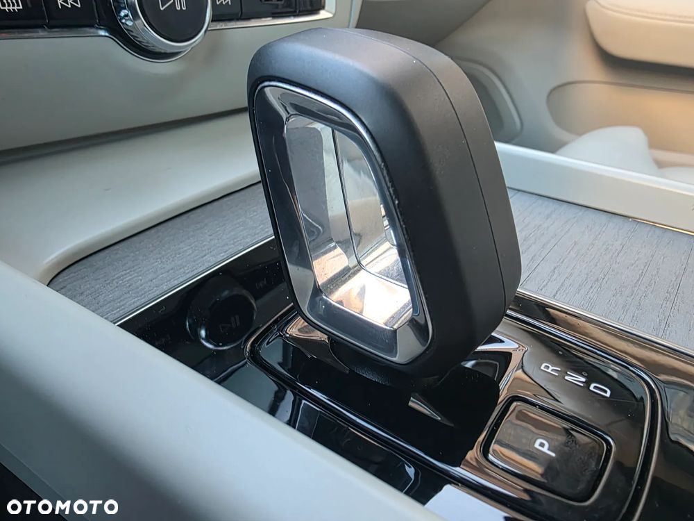 Volvo V60 Cross Country B4 D AWD - 24