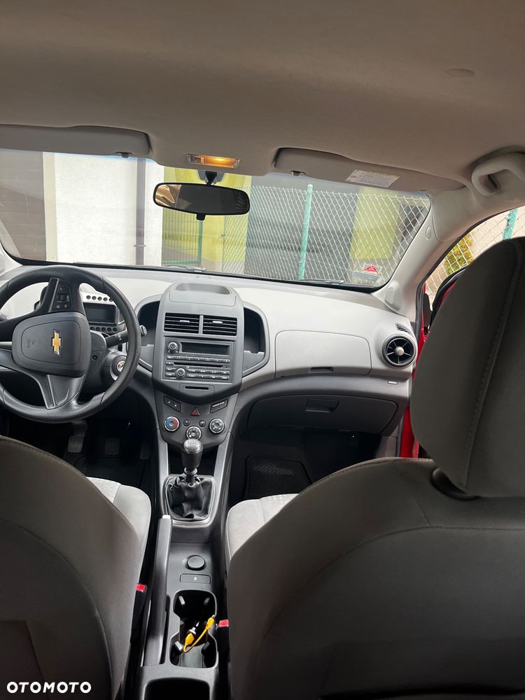 Chevrolet Aveo 1.2 LT - 16
