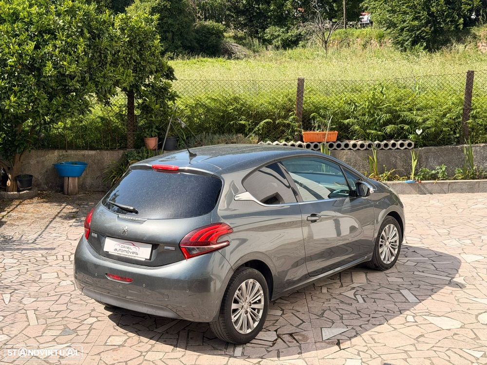 Peugeot 208 1.2 PureTech Allure - 4