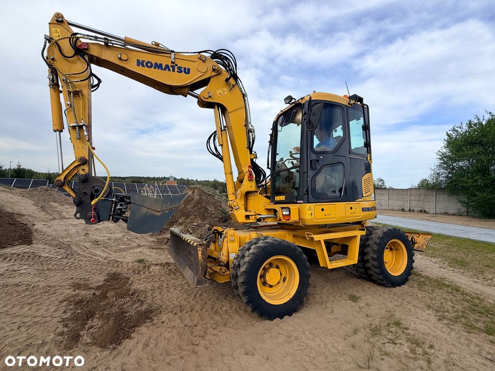 Komatsu 4x4x4 ramię łamane Koparka kołowa KOMATSU  PW98MR-8 10ton 4x4x4 ośki skrętne Ramię 3x łamane BEZ DPF i ADBLUE 4 cyl dodatkowe wyjścia hydr Pług Podpory 2012 szybka zwinna Prosto z importu 1 właściciel Cat TEREX Liebherr Wacker Pw 98 Mr 8 11 - 13