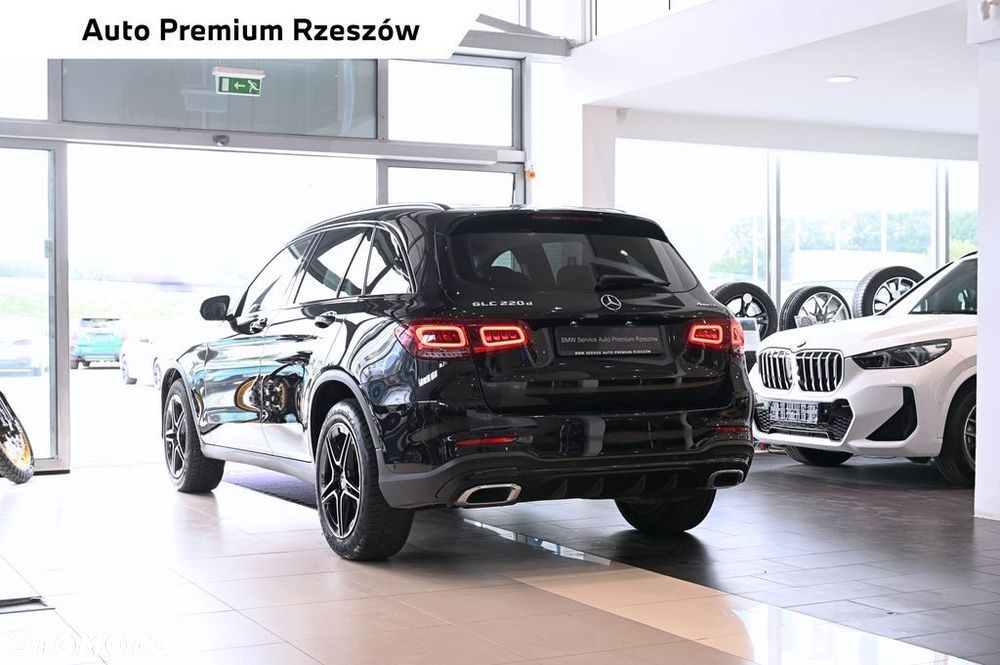 Mercedes-Benz GLC - 21