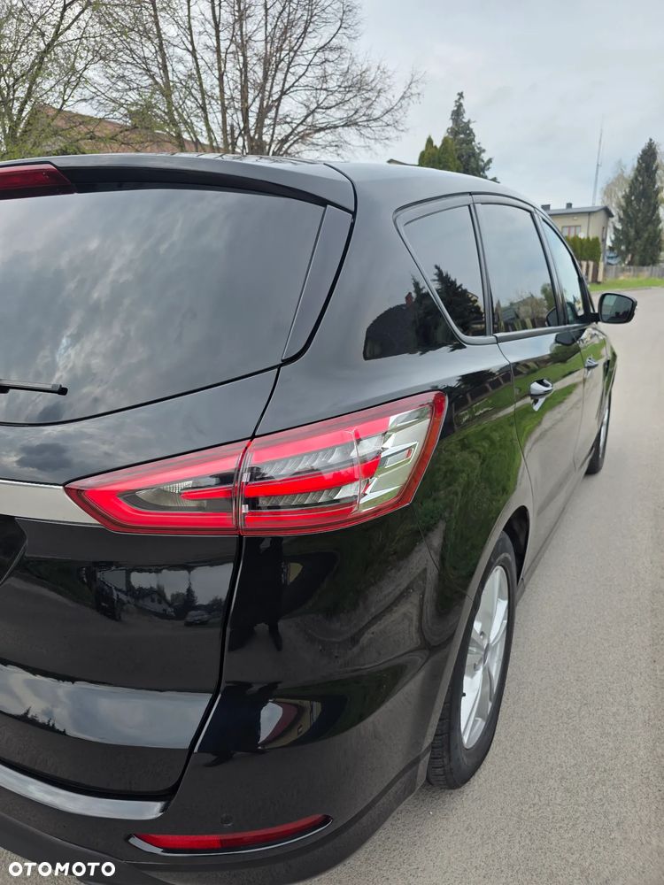 Ford S-Max - 13