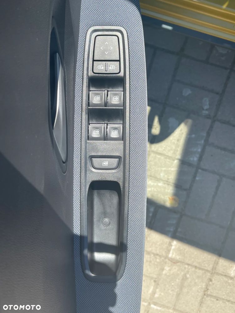 Dacia Sandero - 11