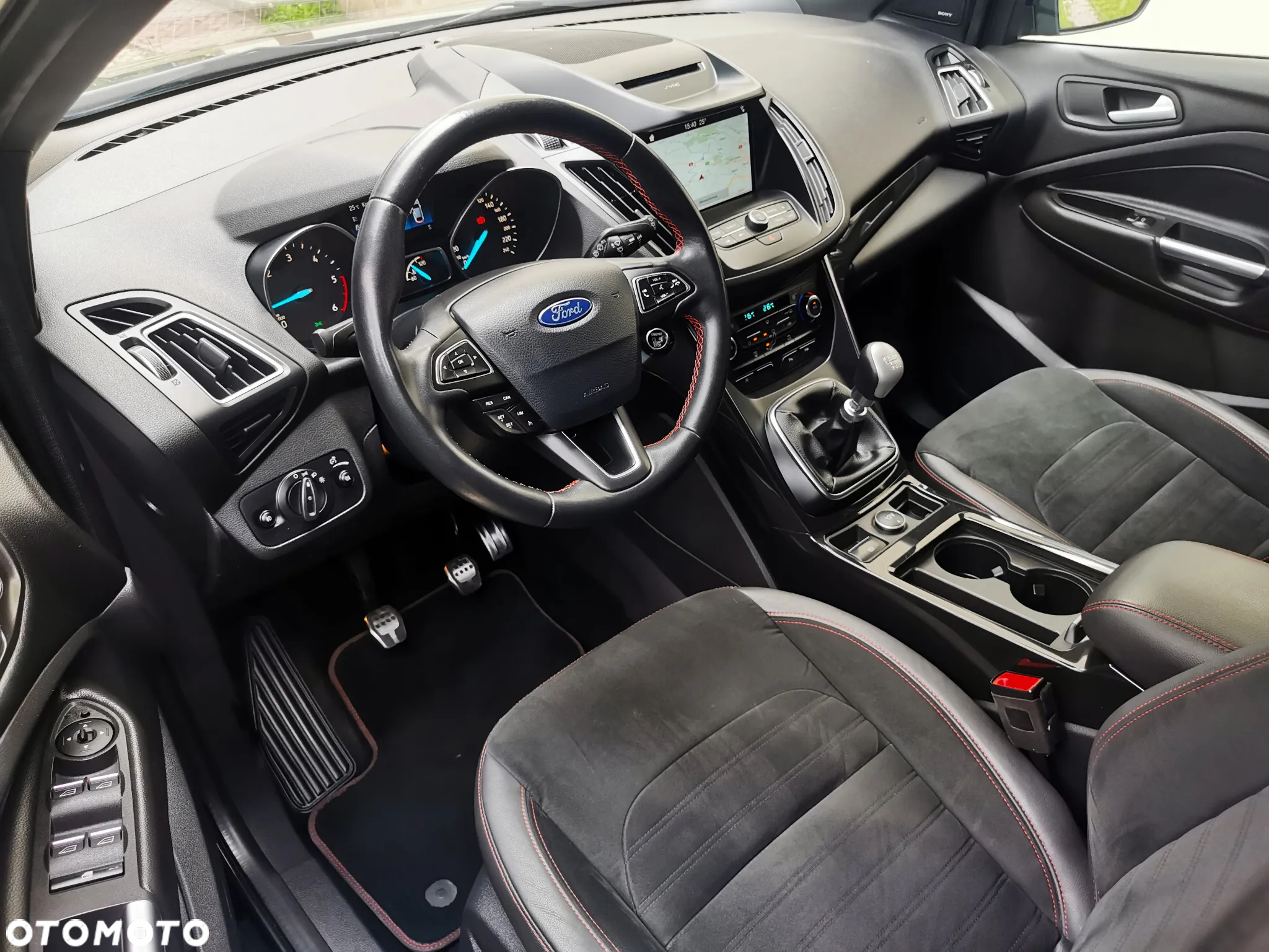 Ford Kuga 2.0 TDCi 4x4 ST-Line - 18