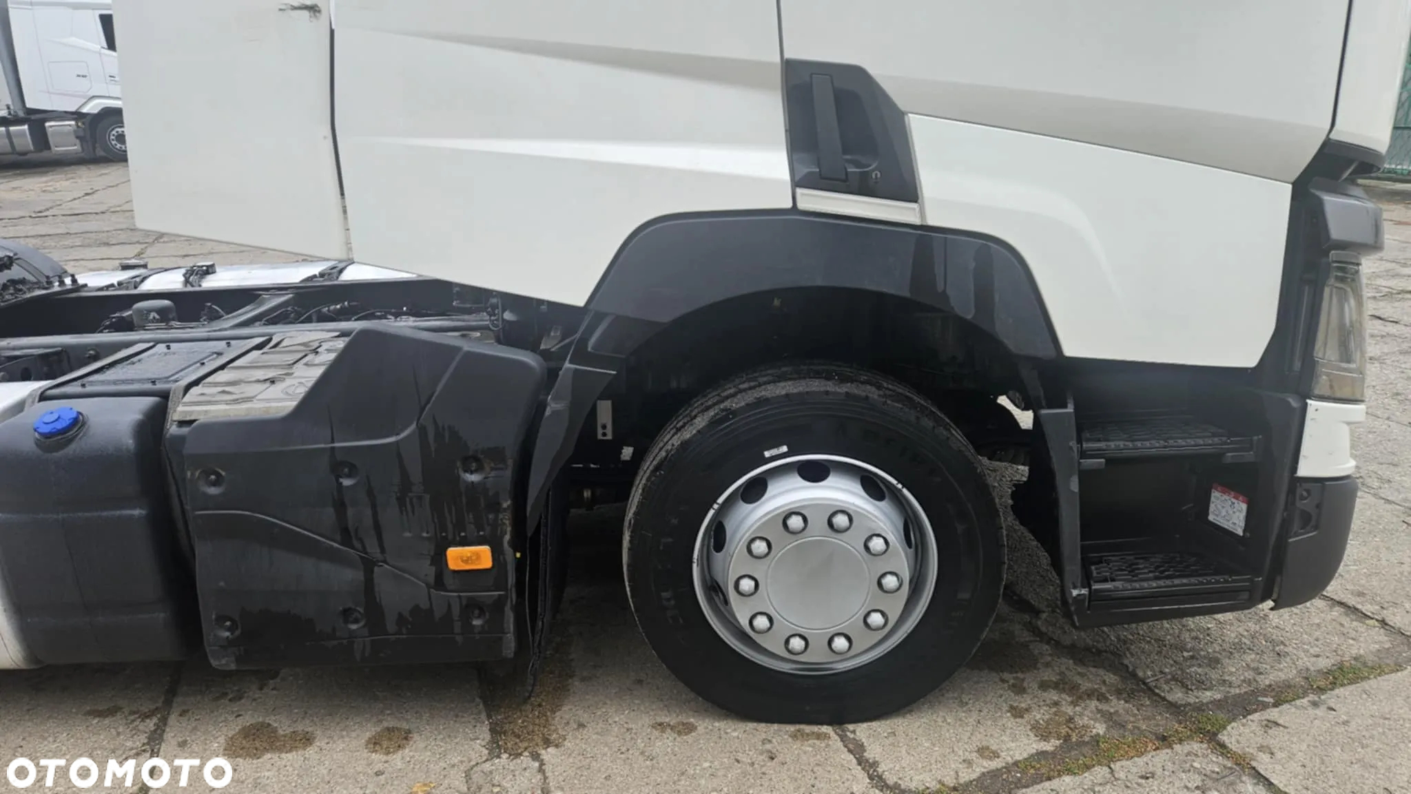 Renault GAMA-T 460 - 16