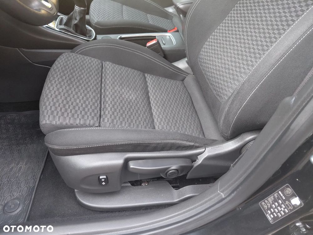 Opel Astra 1.4 Turbo Sports Tourer 120 Jahre - 26