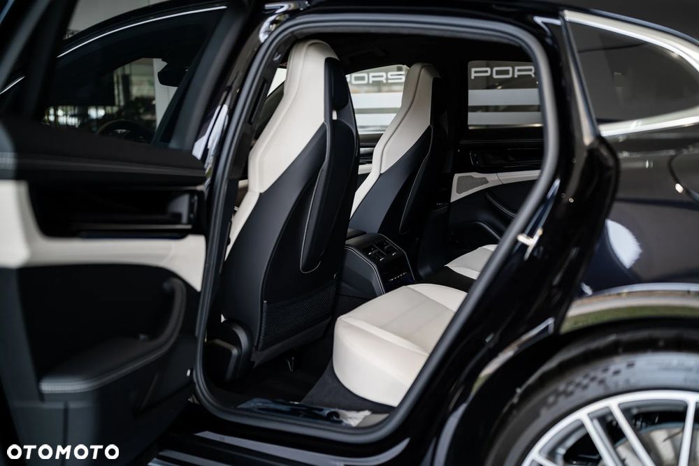 Porsche Panamera 4S E-Hybrid - 23